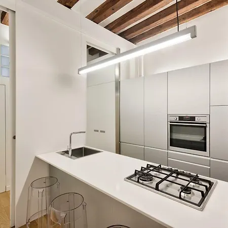 Apartment Holidays *