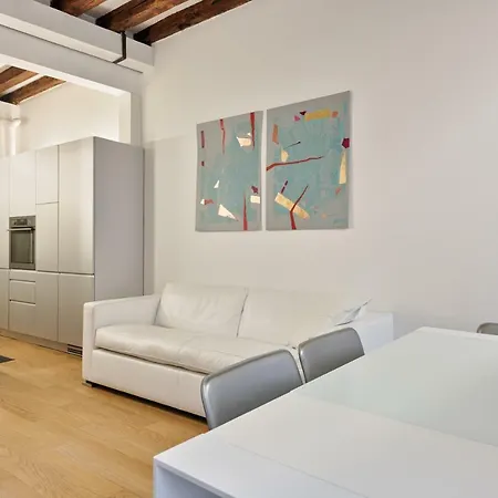 Holidays Apartment *