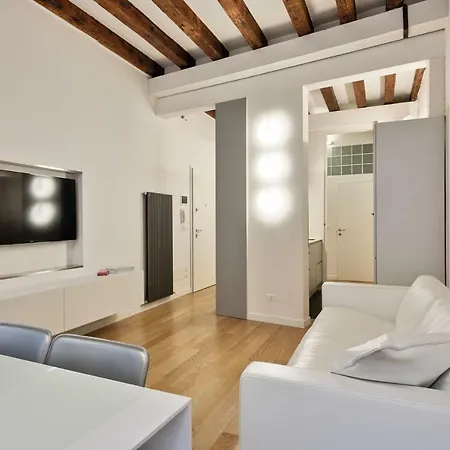 Holidays Apartment *